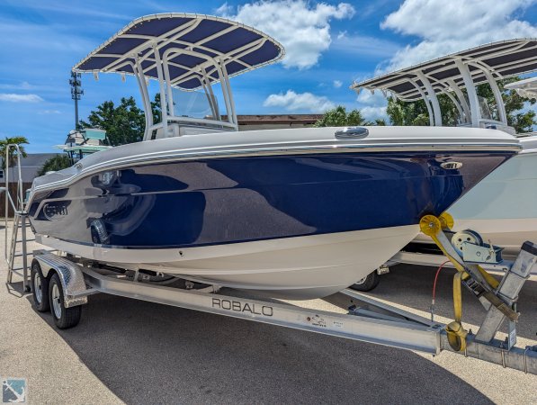 New 2024 Robalo 202 Explorer for sale